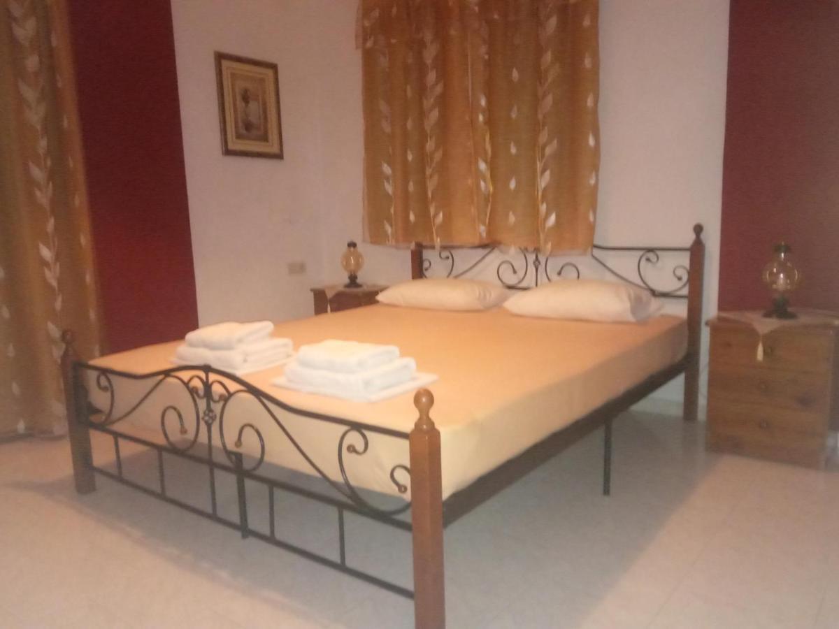 Hotel Mary Marathókampos Екстериор снимка