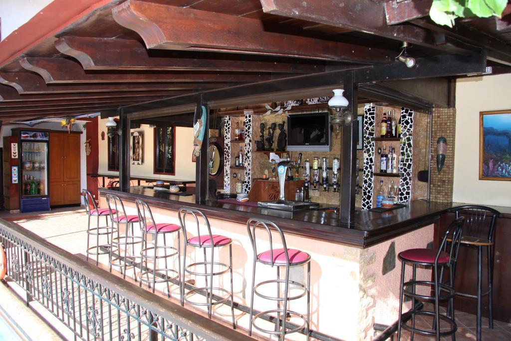 Hotel Mary Marathókampos Екстериор снимка