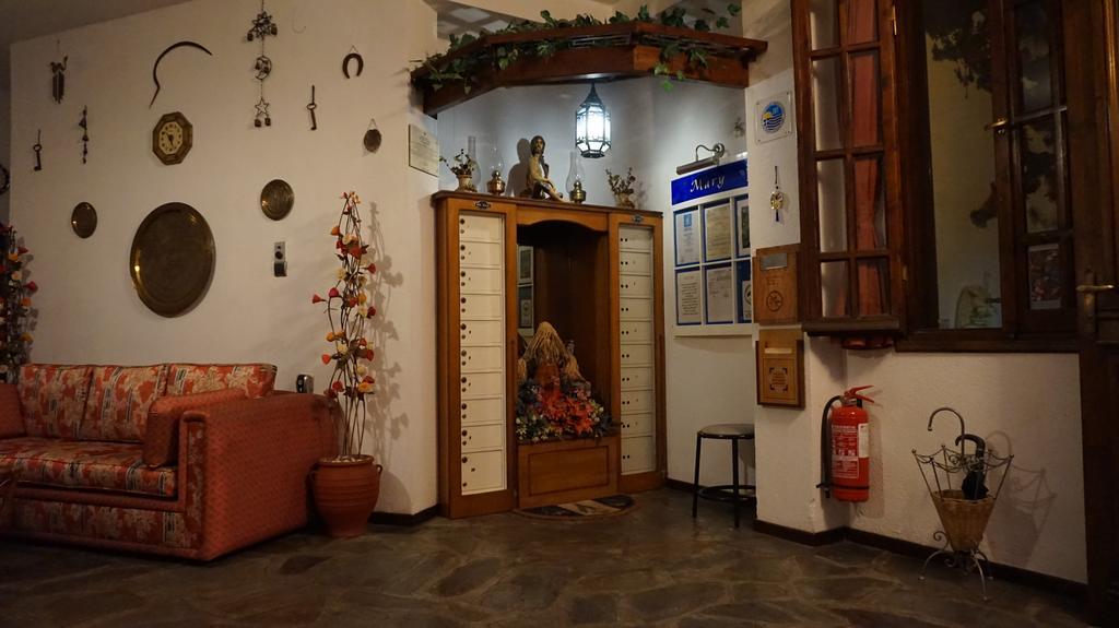 Hotel Mary Marathókampos Екстериор снимка