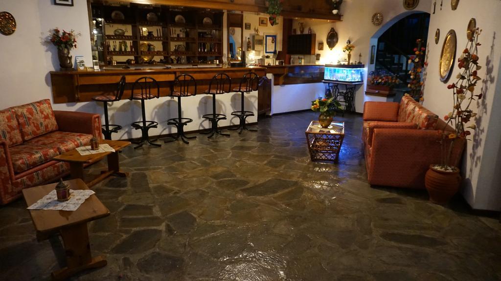 Hotel Mary Marathókampos Екстериор снимка